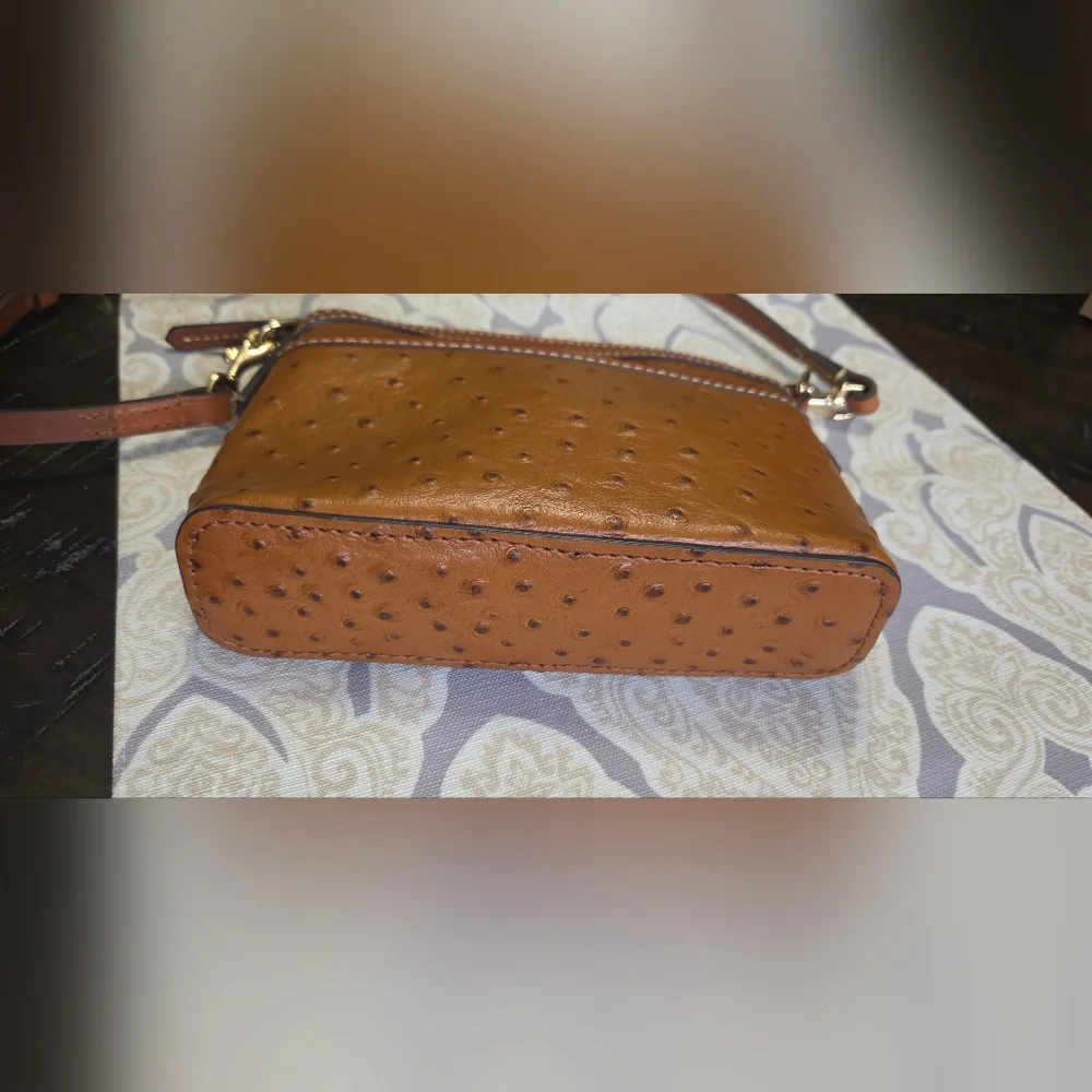 DOONEY & BOURKE  Camel Ostrich-Embossed Crossbody 100% Leather Purse NWOT - Picture 5 of 15
